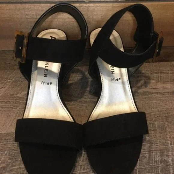 NEW Anne Klein Hibiscus Wedge Sandal - Picture 3 of 10